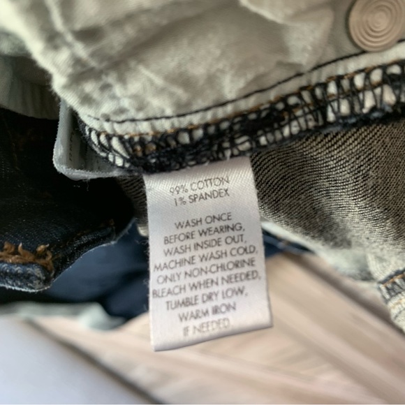 The Loft Bermuda Shorts - Picture 9 of 10